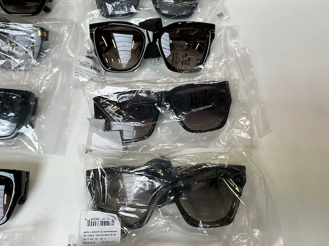 Marc jacobs zonnebril (17x) - afbeelding 13 van  13