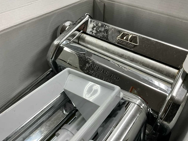 Marcato multipast pasta machine set + philips hr2832 pastamachine - afbeelding 11 van  14