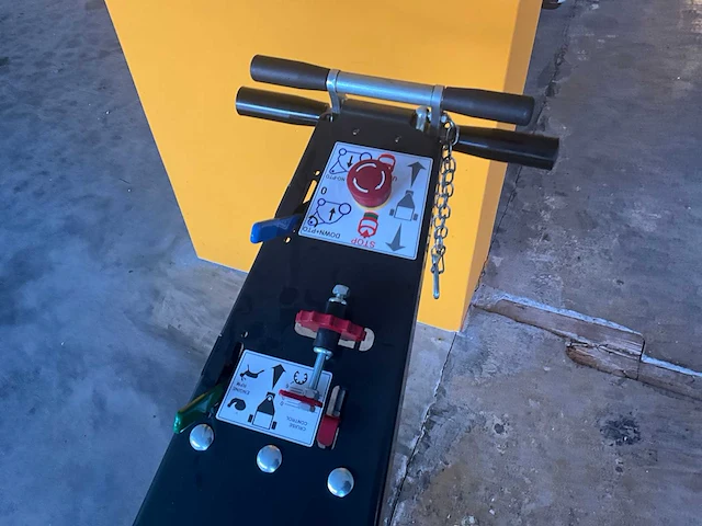 Maredo strac 700 werktuigdrager met bijhorende tools - afbeelding 11 van  13