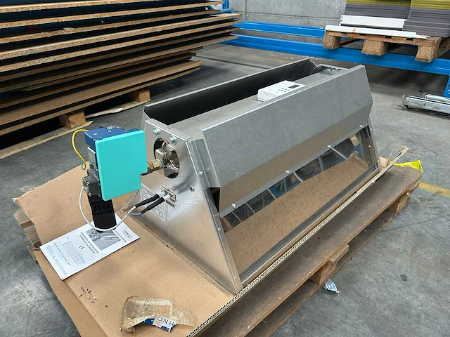 Mark - infra ht 8.2 - infrared heating system - 2012 - afbeelding 1 van  8