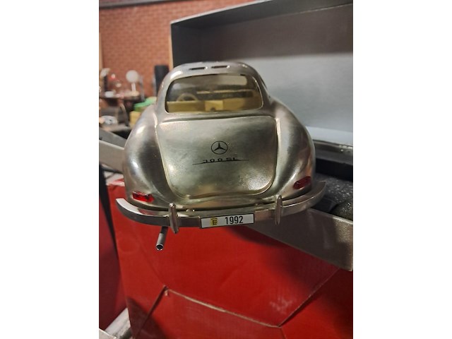 Marklin metealen mercedes 300sl 1952 met certificaat 370mm nieuw in org. doos - afbeelding 6 van  8