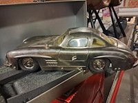 Marklin metealen mercedes 300sl 1952 met certificaat 370mm nieuw in org. doos - afbeelding 7 van  8