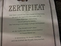 Marklin metealen mercedes 300sl 1952 met certificaat 370mm nieuw in org. doos - afbeelding 8 van  8