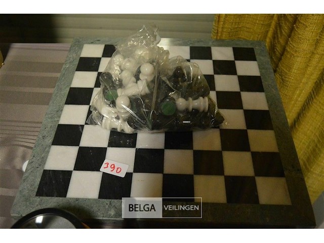 Marmeren schaakspel - afbeelding 1 van  2