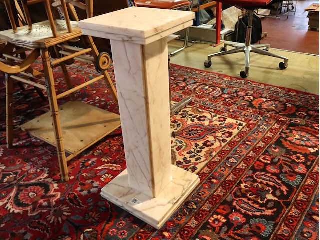 Marmeren zuil - afbeelding 1 van  3