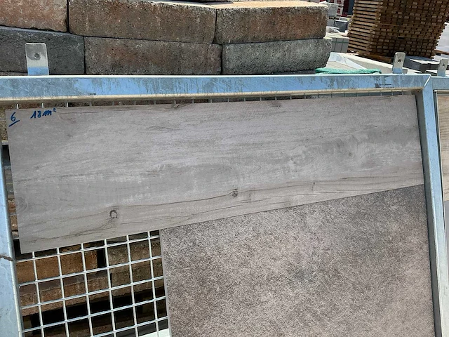 Marshalls stoneline selva naturel keramische tuintegel (50x) - afbeelding 1 van  5