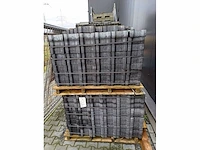 Martens beton - partij klinkers h-profielstenen zwart (7x pallet) - afbeelding 1 van  5