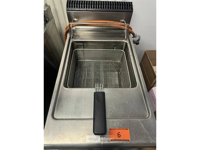 Mas-baga friteuse op gas en wielen - afbeelding 3 van  7