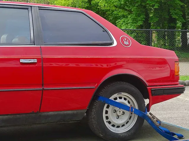 Maserati biturbo coupé (barn-find) - afbeelding 3 van  59