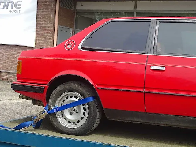Maserati biturbo coupé (barn-find) - afbeelding 8 van  59