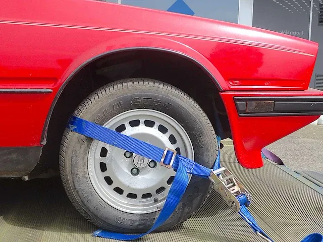Maserati biturbo coupé (barn-find) - afbeelding 11 van  59
