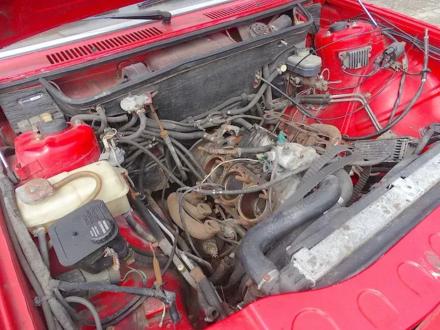 Maserati biturbo coupé (barn-find) - afbeelding 44 van  59