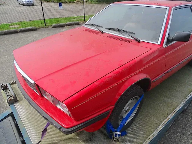 Maserati biturbo coupé (barn-find) - afbeelding 58 van  59