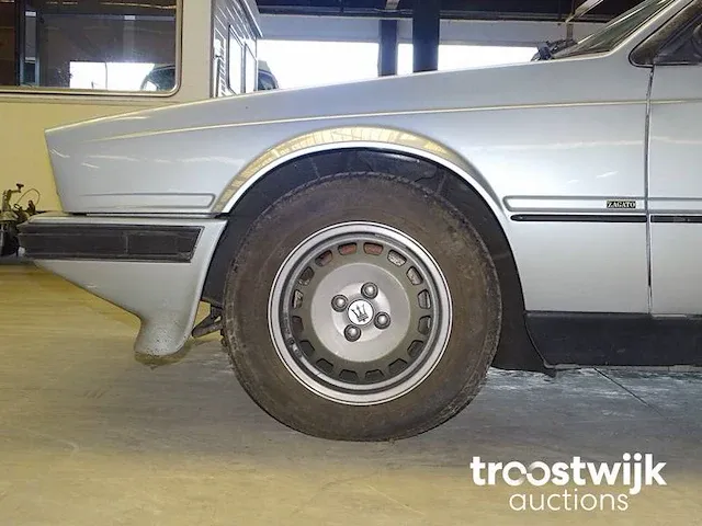 Maserati biturbo spyder (barn-find) - afbeelding 2 van  55