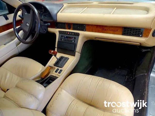 Maserati biturbo spyder (barn-find) - afbeelding 15 van  55