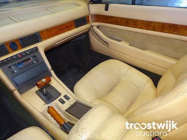Maserati biturbo spyder (barn-find) - afbeelding 35 van  55