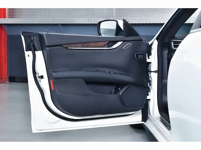 Maserati ghibli q4 sedan 3,0l v6 - 2015 - afbeelding 8 van  100