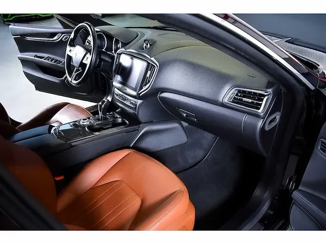 Maserati ghibli sedan 3,0l v6 - 2018 - afbeelding 74 van  100
