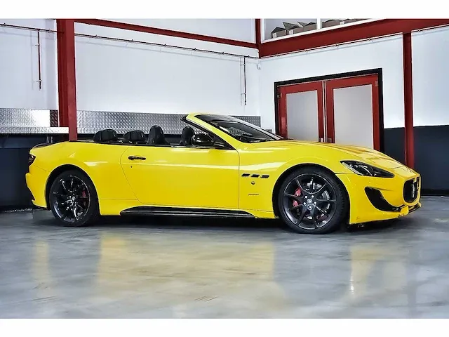 Maserati grancabrio convertible 4,7l v8 - 2016 - afbeelding 2 van  76
