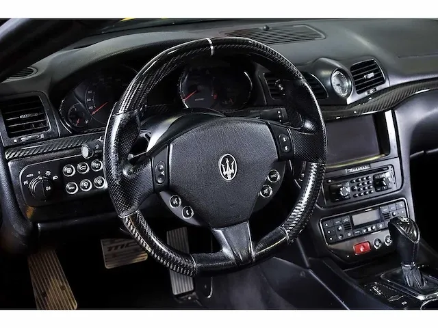 Maserati grancabrio convertible 4,7l v8 - 2016 - afbeelding 50 van  76