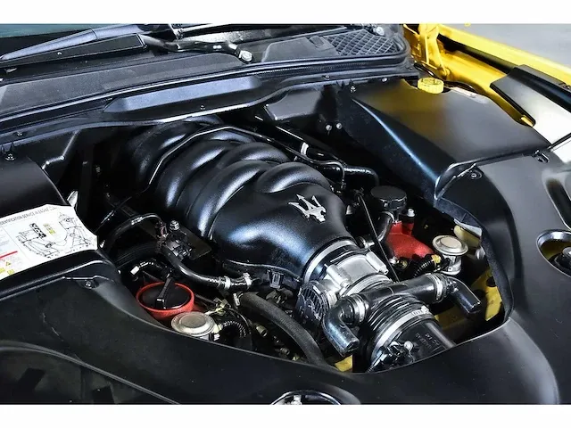 Maserati grancabrio convertible 4,7l v8 - 2016 - afbeelding 71 van  76