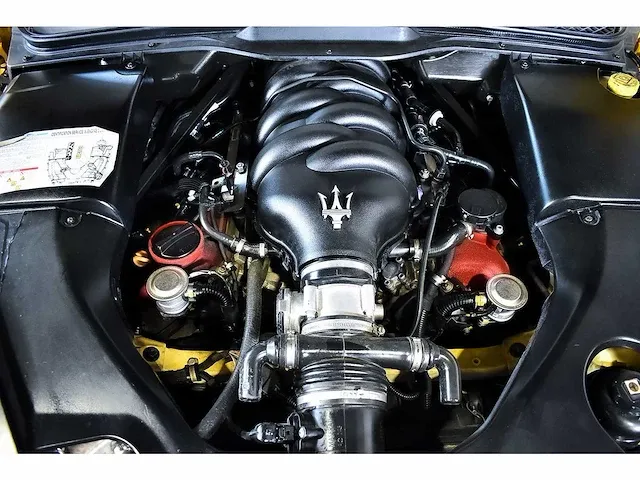Maserati grancabrio convertible 4,7l v8 - 2016 - afbeelding 72 van  76