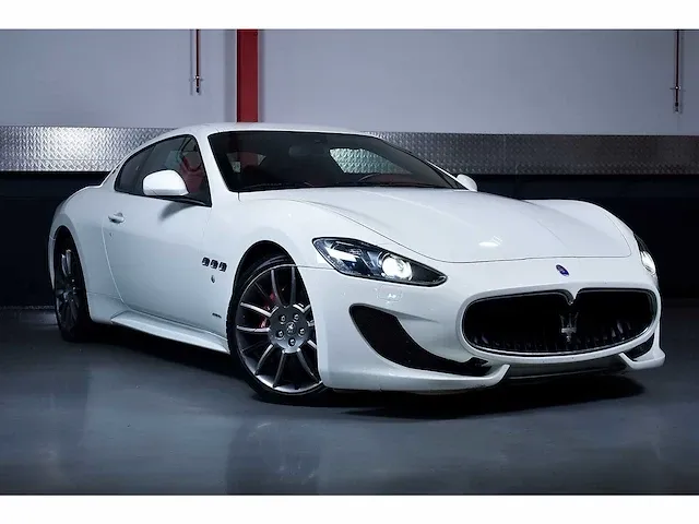 Maserati granturismo s coupe 4,7l v8 - 2013 - afbeelding 2 van  100