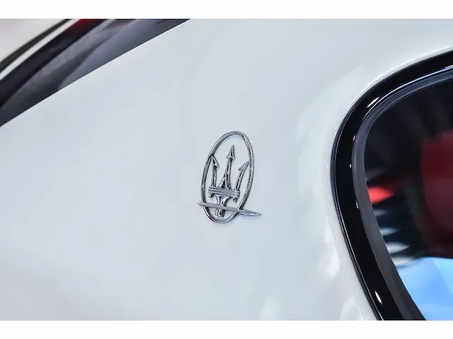 Maserati granturismo s coupe 4,7l v8 - 2013 - afbeelding 9 van  100