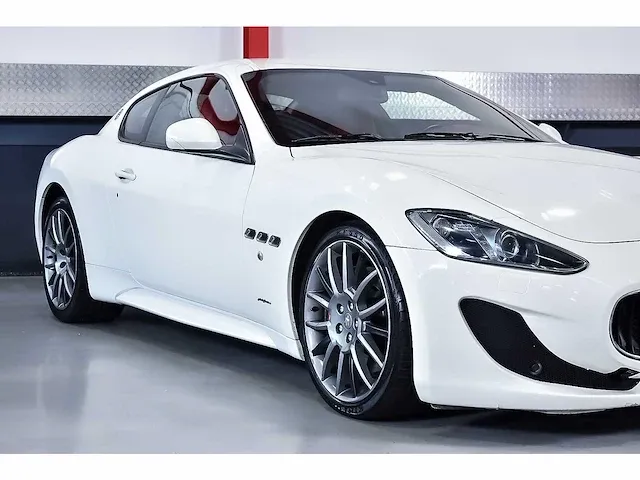 Maserati granturismo s coupe 4,7l v8 - 2013 - afbeelding 12 van  100