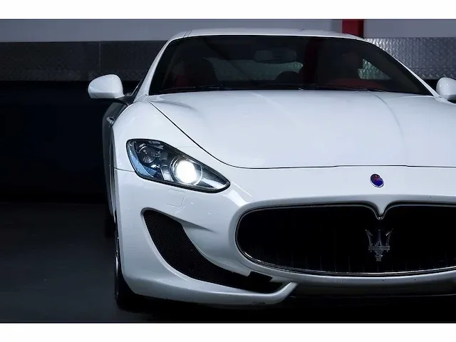 Maserati granturismo s coupe 4,7l v8 - 2013 - afbeelding 15 van  100