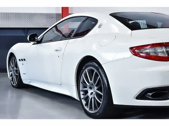 Maserati granturismo s coupe 4,7l v8 - 2013 - afbeelding 42 van  100