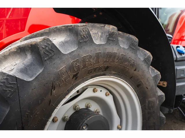 Massey ferguson - 7724 dyna 6 - 4-wheel drive tractor - afbeelding 14 van  42