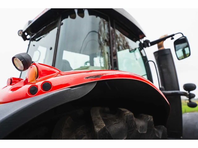 Massey ferguson - 7724 dyna 6 - 4-wheel drive tractor - afbeelding 17 van  42