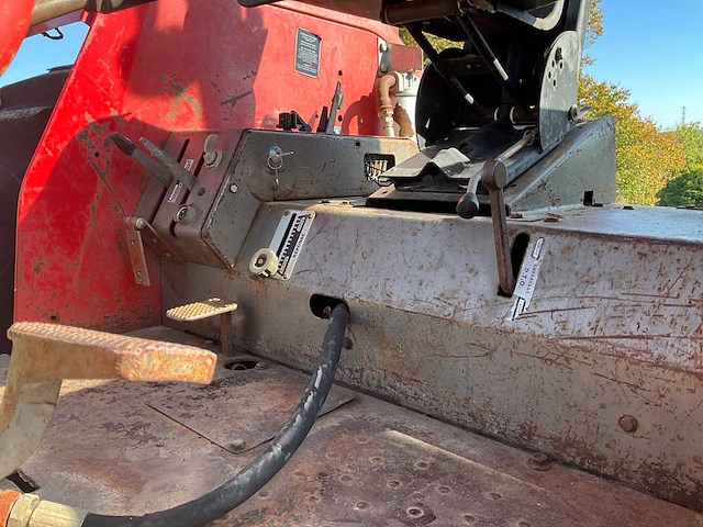 Massey ferguson 1080 vintage tractor - afbeelding 9 van  37