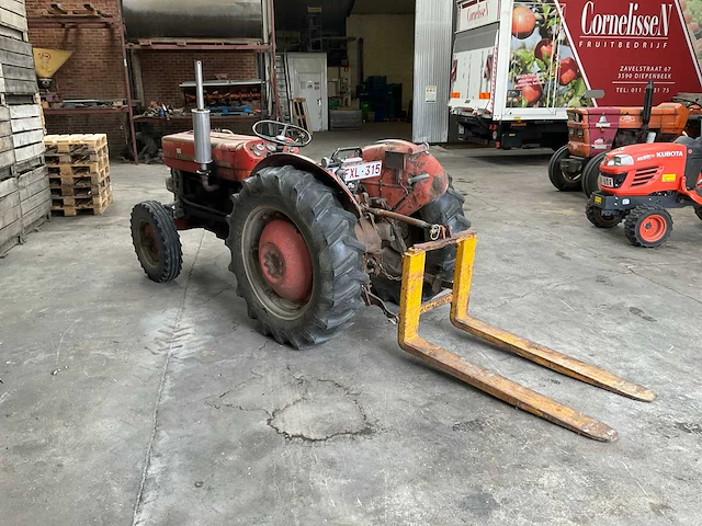 Massey ferguson 135 minitractor - afbeelding 14 van  20