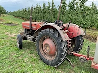 Massey ferguson 135 oldtimer tractor - afbeelding 10 van  16