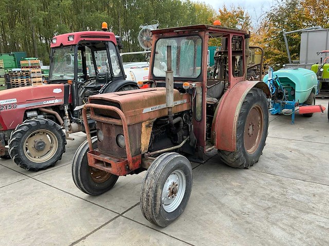 Massey ferguson 158-8e oldtimer tractor - afbeelding 1 van  11