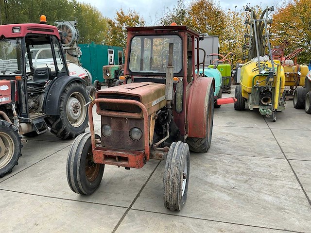 Massey ferguson 158-8e oldtimer tractor - afbeelding 4 van  11