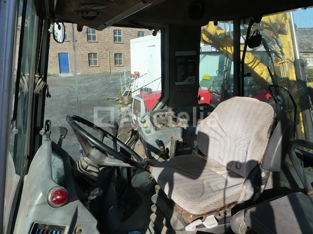 Massey ferguson 3650 4wd landbouwtractor (vin: smfa44tcow8602172) - afbeelding 7 van  17