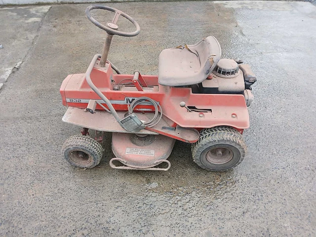 Massey ferguson 832 - afbeelding 1 van  12