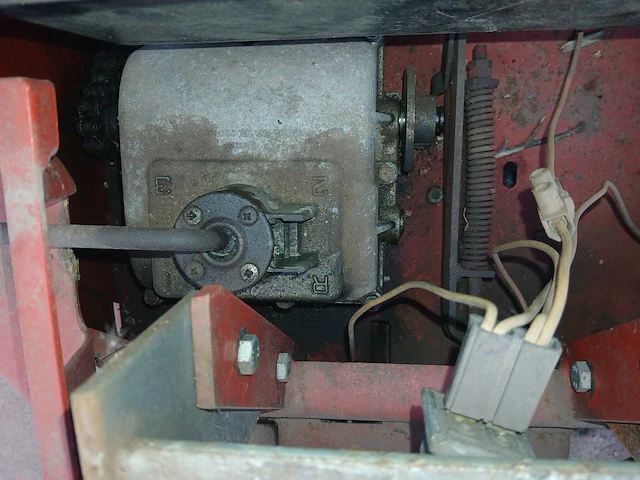 Massey ferguson 832 - afbeelding 11 van  12