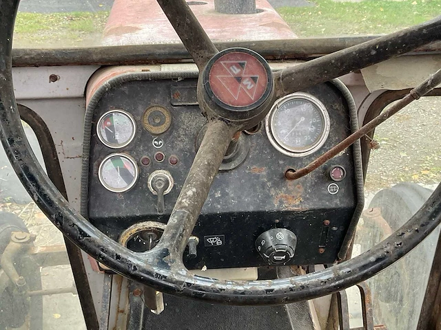 Massey ferguson mf-590 oldtimer tractor - afbeelding 8 van  22