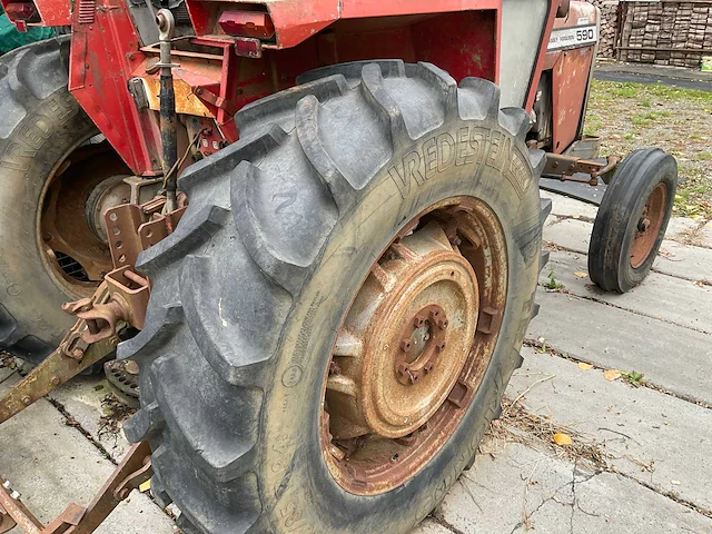 Massey ferguson mf-590 oldtimer tractor - afbeelding 21 van  22