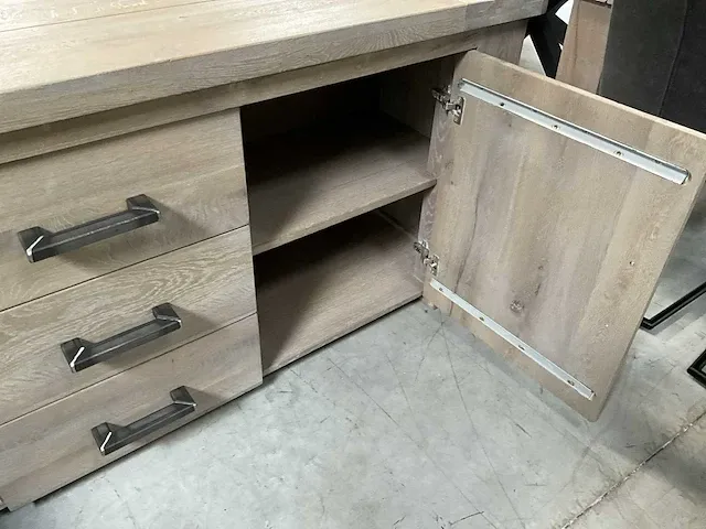 Massief eiken dressoir - afbeelding 4 van  6