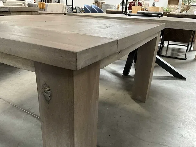 Massief eiken eetkamertafel 140x140 - afbeelding 3 van  4