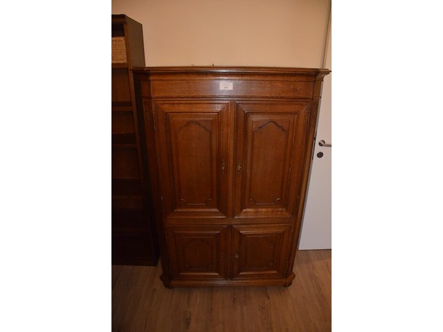 Massief eiken tv kast met 4 deuren ca. 1,40 m hoog en 1 m breed - afbeelding 1 van  6