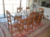 Massief eiken uitschuifbare tafel ca. 2 x 0,80m, 6 massief eiken stoelen, oosters tapijt ca. 3,50 x 2,50m - afbeelding 10 van  13