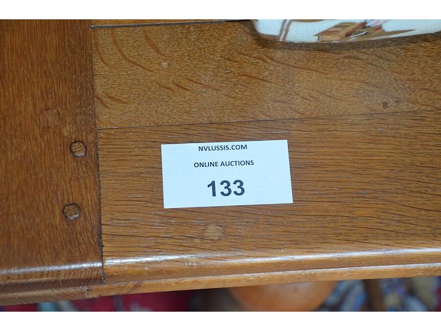 Massief eiken uitschuifbare tafel ca. 2 x 0,80m, 6 massief eiken stoelen, oosters tapijt ca. 3,50 x 2,50m - afbeelding 11 van  13