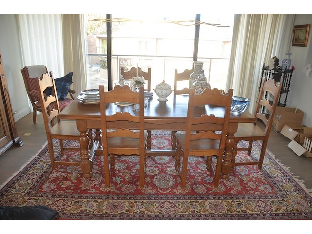 Massief eiken uitschuifbare tafel ca. 2 x 0,80m, 6 massief eiken stoelen, oosters tapijt ca. 3,50 x 2,50m - afbeelding 12 van  13