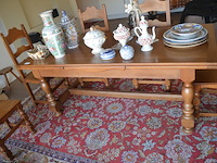 Massief eiken uitschuifbare tafel ca. 2 x 0,80m, 6 massief eiken stoelen, oosters tapijt ca. 3,50 x 2,50m - afbeelding 13 van  13